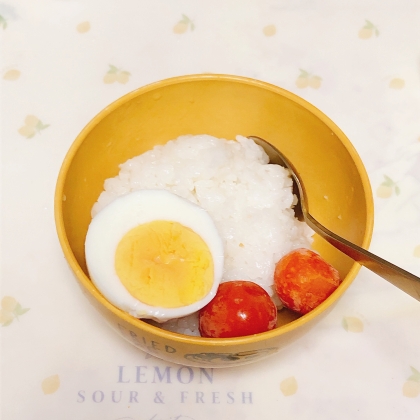 目玉焼き乗せ♡チェリートマト入りおじや♪