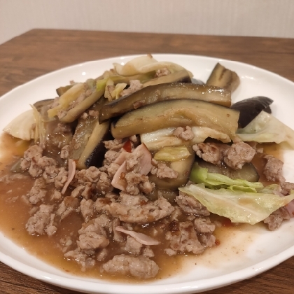 茄子というと多めの油で炒めるイメージでしたが、しなくても美味しく出来ました。簡単です。