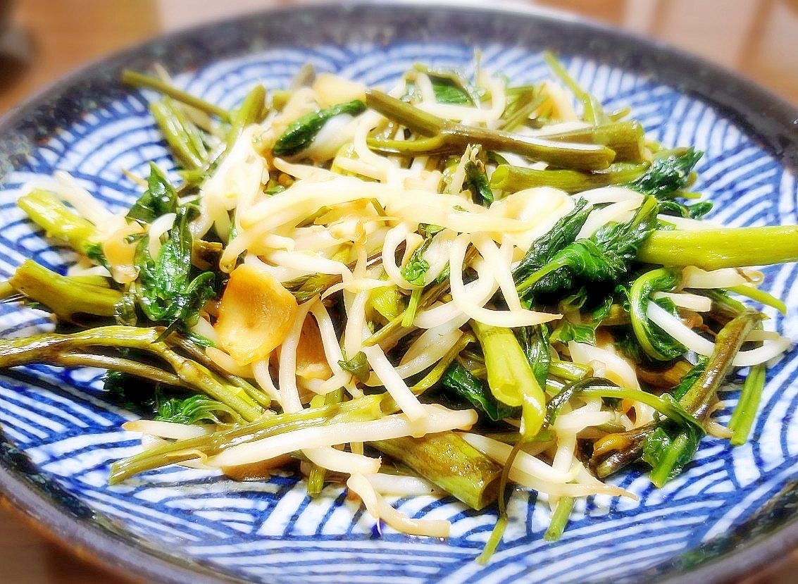 もやしでカサ増し♪ 空芯菜の炒め物☆