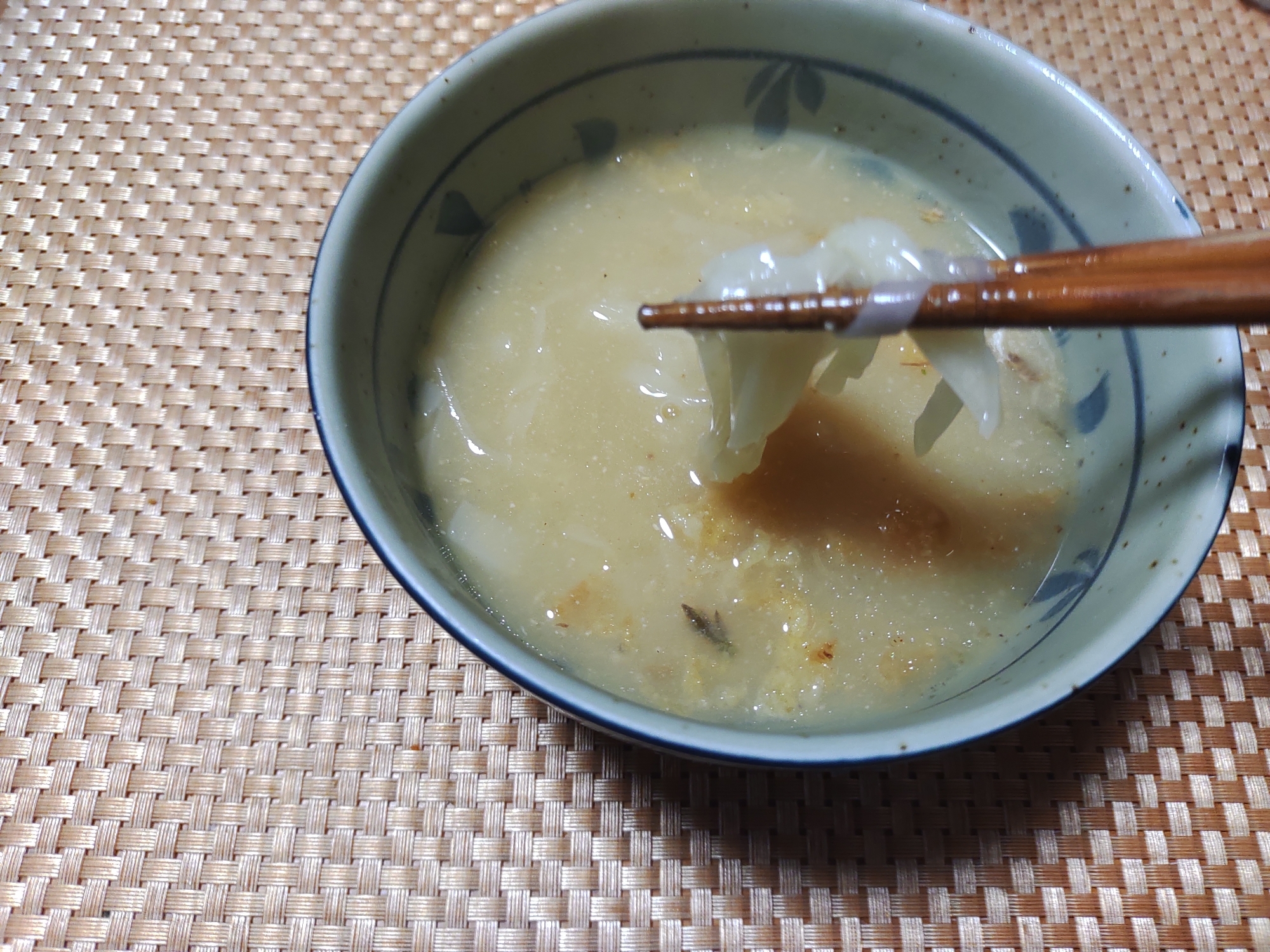 剥がれないぎょうざの皮でみそめん