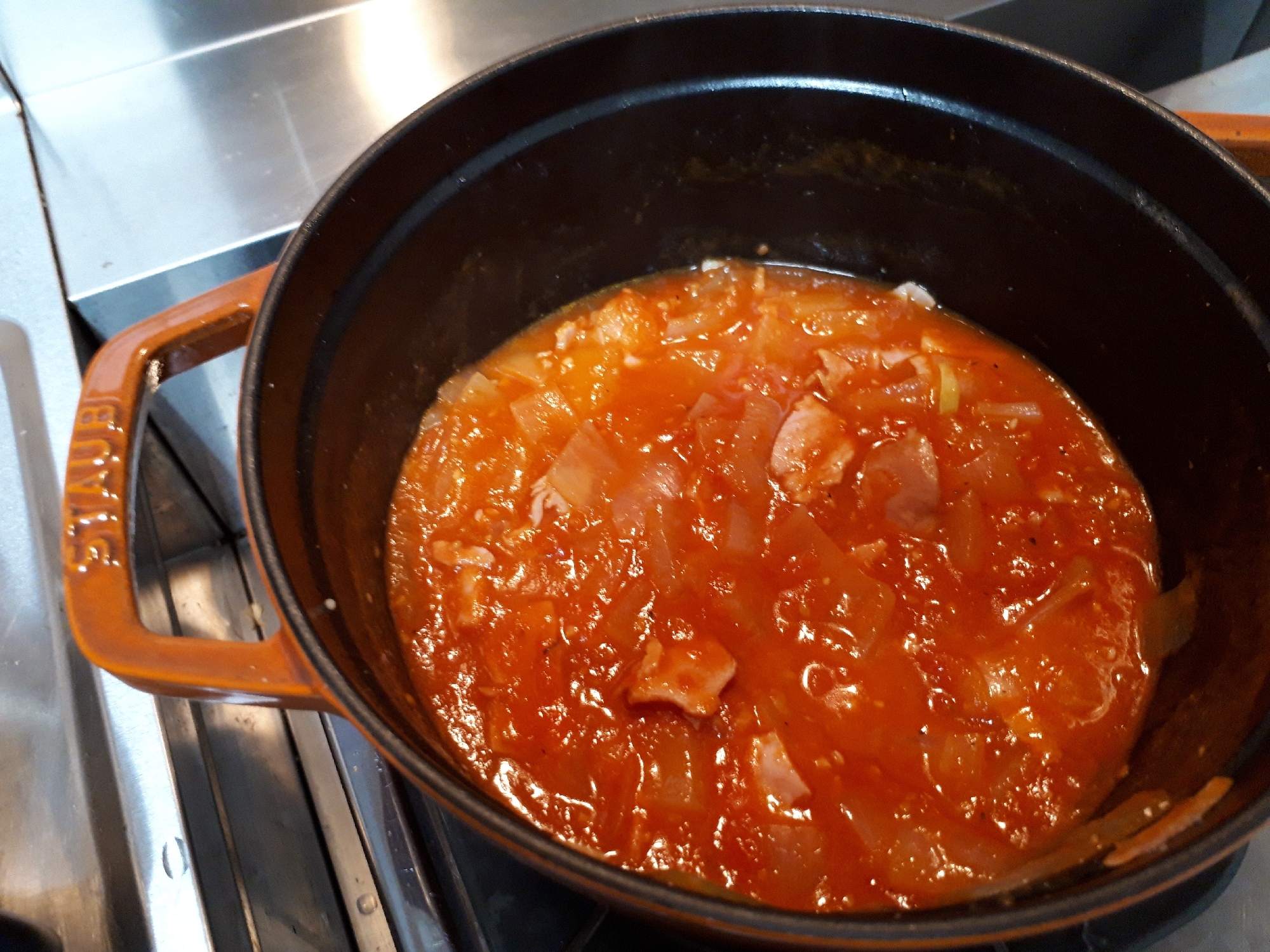 STAUBで本格トマトソース♪簡単です☆