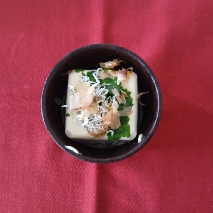 冷奴アレンジ ほうれん草かえりちりめんのせ