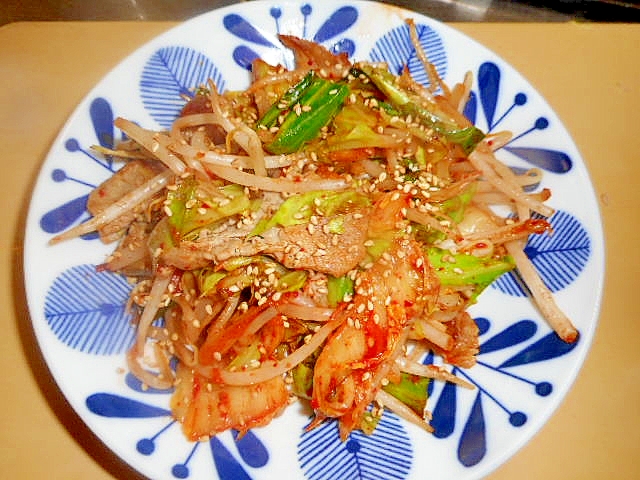 キャベツ もやし 豚肉のキムチ炒め レシピ 作り方 By アルプスの乙女 楽天レシピ