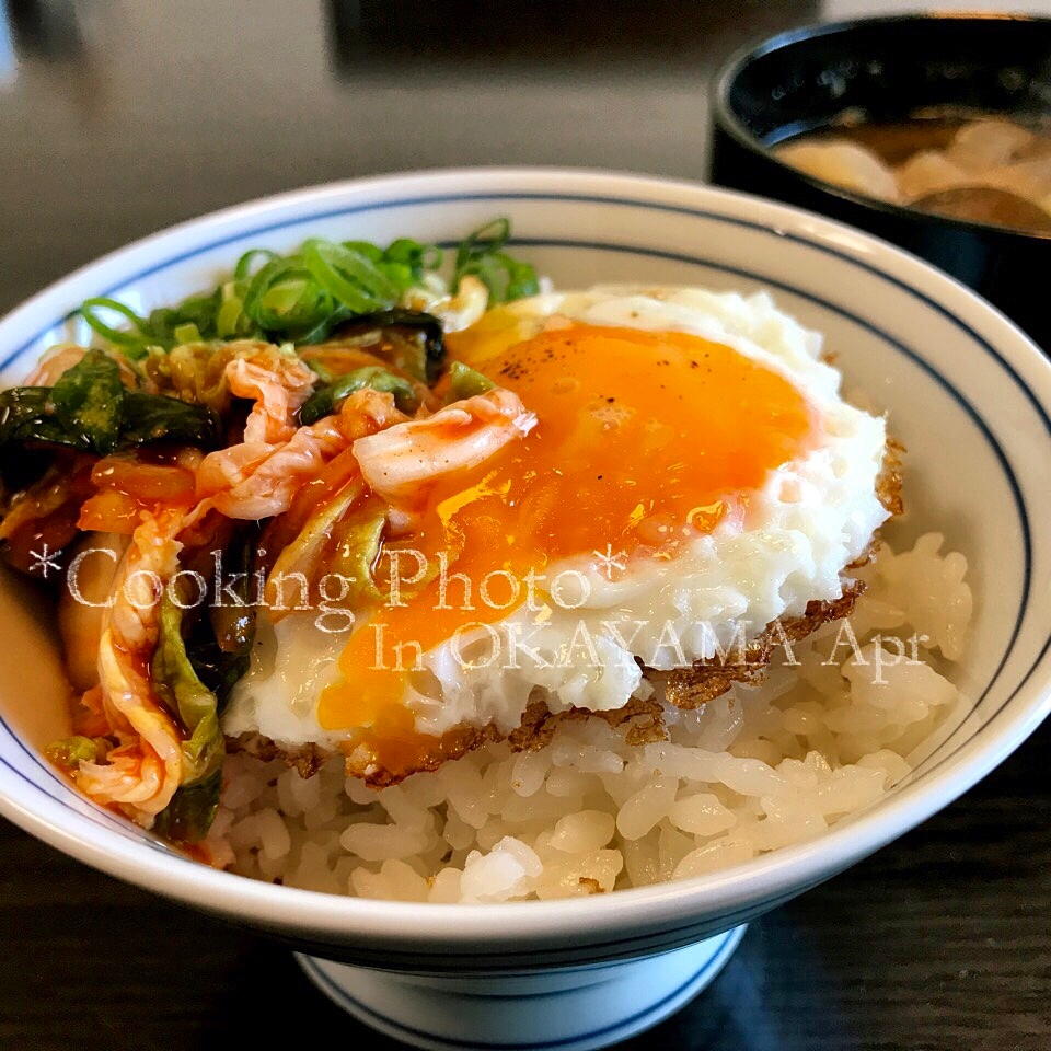 のせるだけの簡単ごはん☆目玉焼き丼