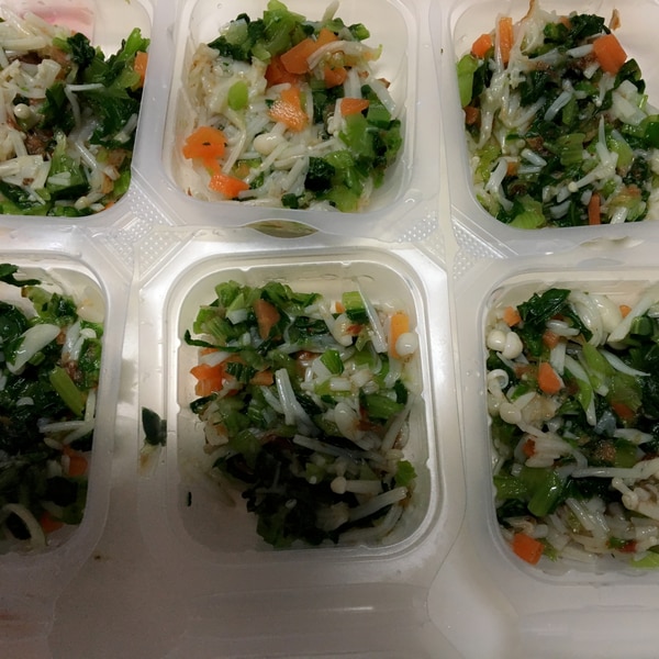 離乳食後期 小松菜と人参のおかか煮 レシピ 作り方 By Usamimom 楽天レシピ 離乳食後期 小松菜と人参のおかか煮 レシピ 作り方 By Usamimom 楽天レシピ