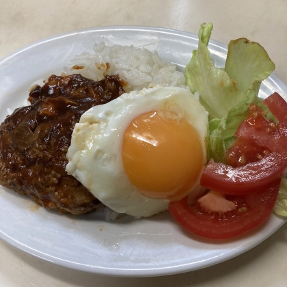 おうちでカフェ飯♪宮崎牛ハンバーグの簡単ロコモコ丼