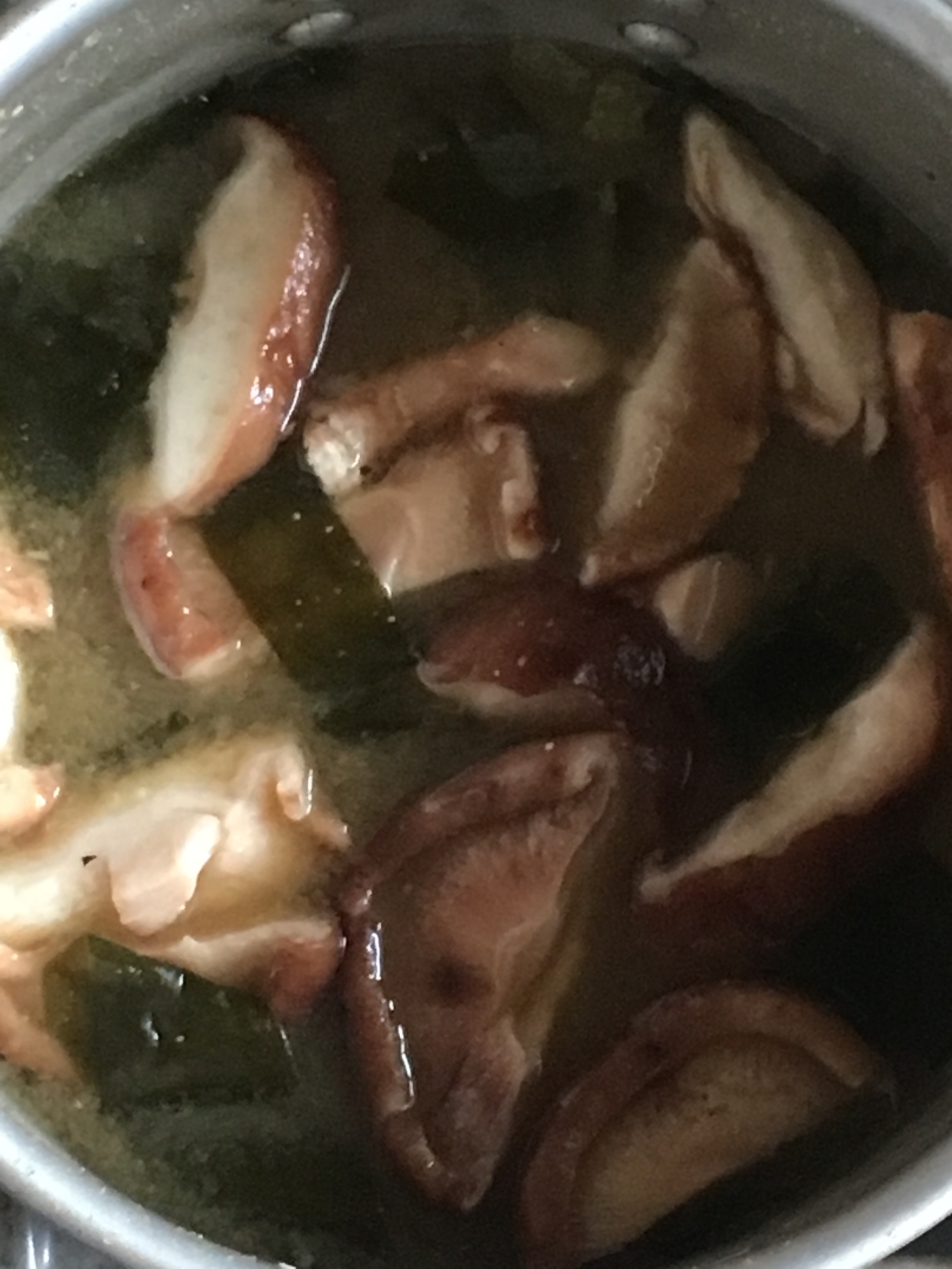 椎茸、わかめ、煮干しの味噌汁