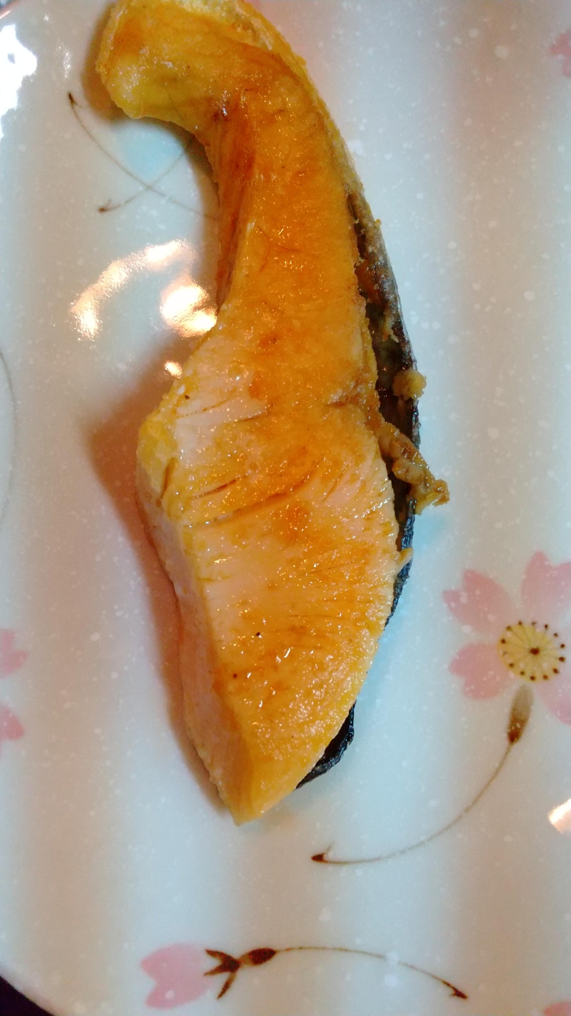 フライパンで作る外カリ、サケの塩焼き
