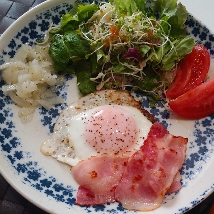 とろ～り半熟に仕上がり、おいしい朝食になりました♪