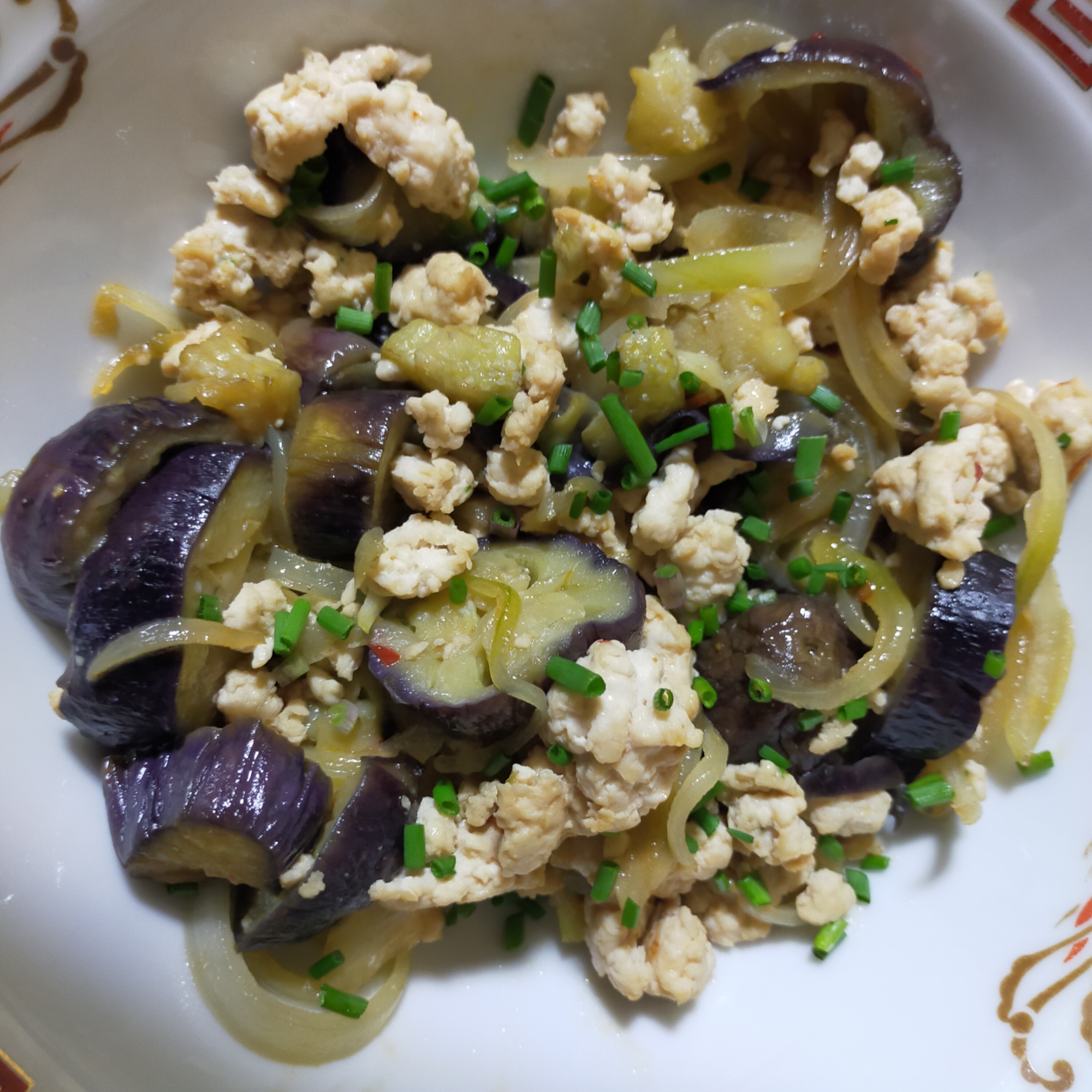 ナスと鶏むね挽き肉の豆板醤炒め