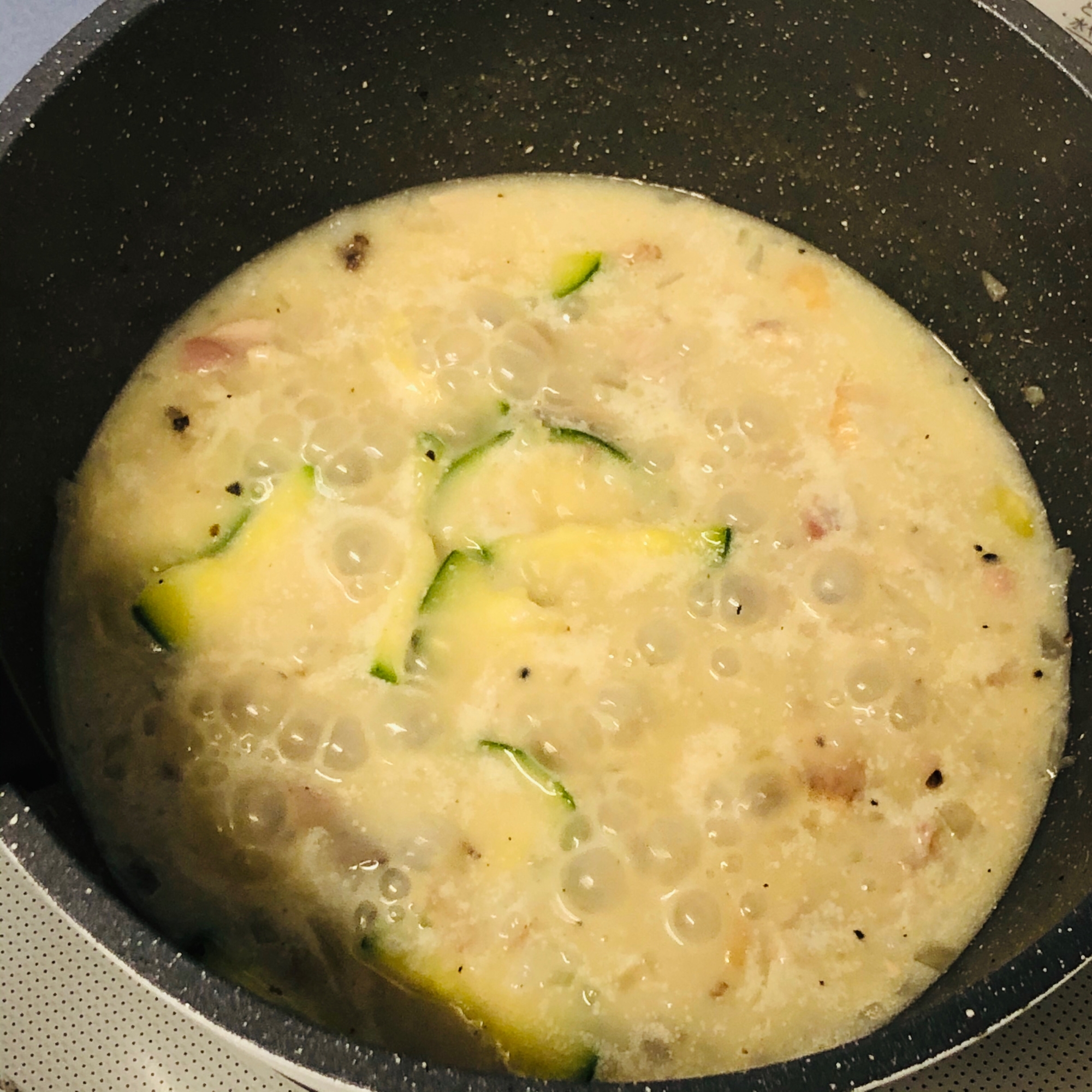 ズッキーニの豆乳スープ