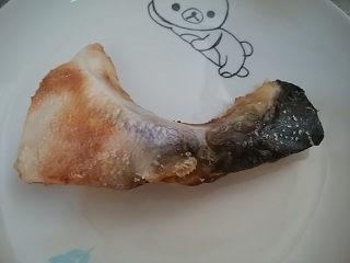 ヒラマサのカマ塩焼き
とっても美味しかったです☆3月～７月の辛い歯科治療が終了して焼き魚でも焼肉でも食べられるようになりました。歯は大切ですね。