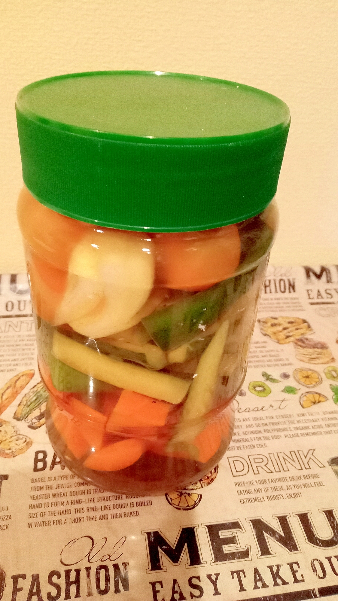 ミニトマトといろいろ野菜のピクルス