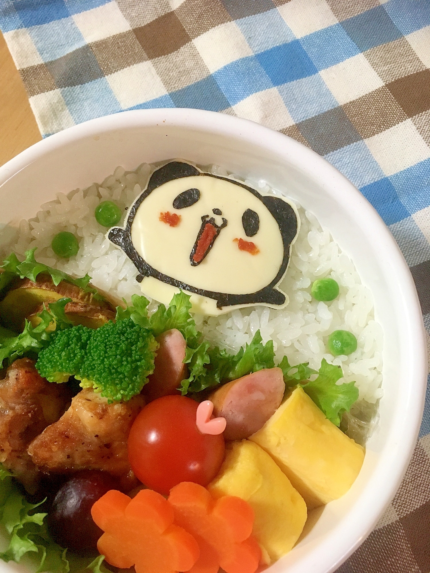 簡単海苔アートキャラ弁 お買いものパンダのお弁当 レシピ 作り方 By Cherry05 楽天レシピ