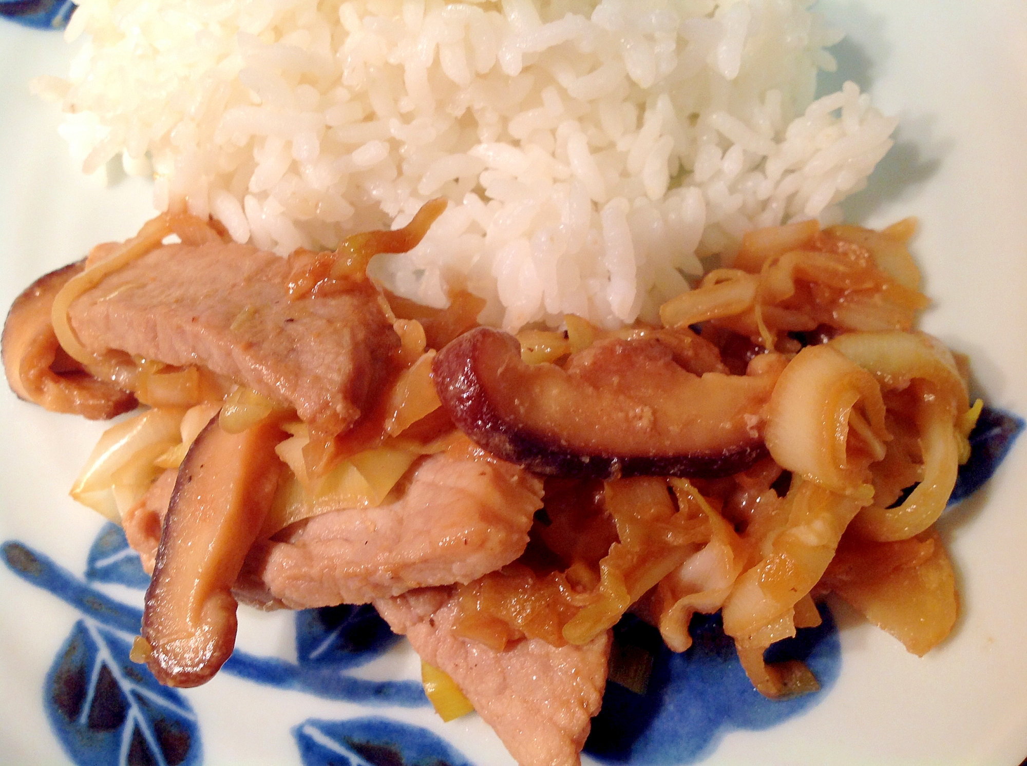 椎茸とネギと豚肉の味噌炒め