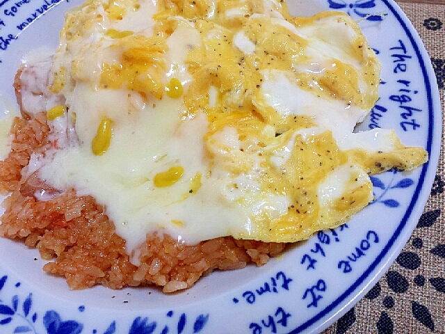 スクランブル＆チーズのケチャップライス*