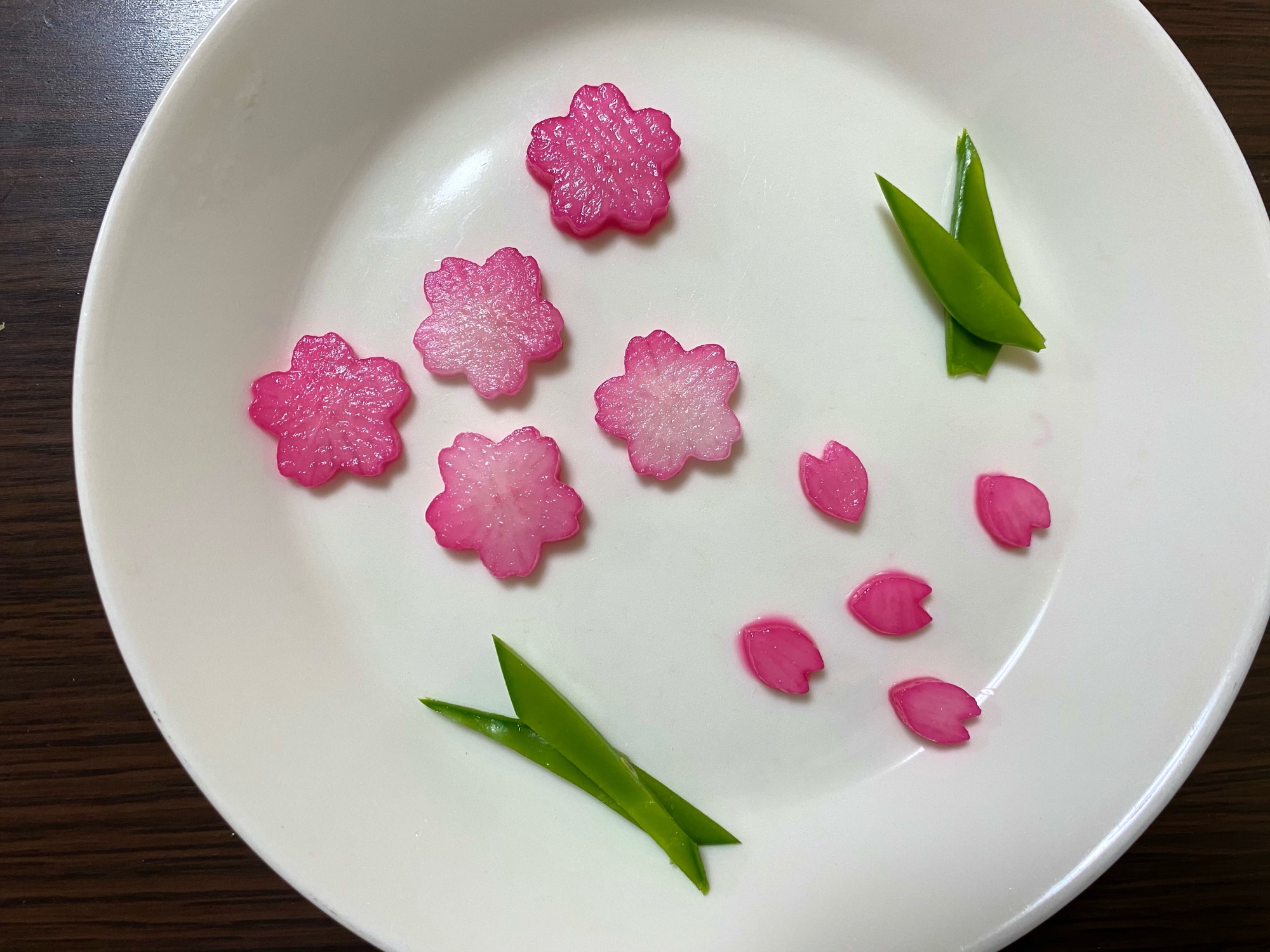 梅酢で漬ける大根花