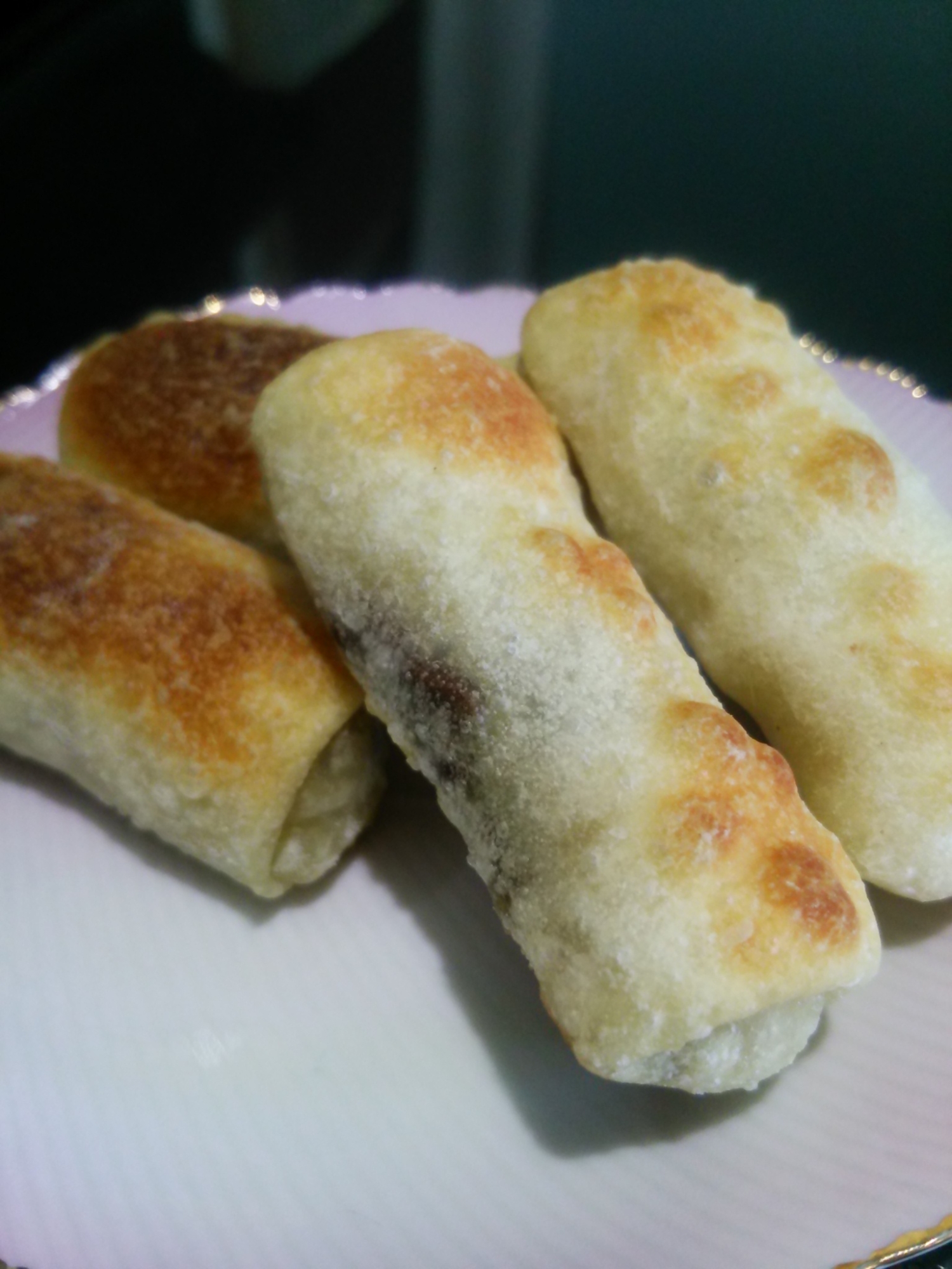 余った餃子の皮でおやつ♪チョコバナナ春巻き