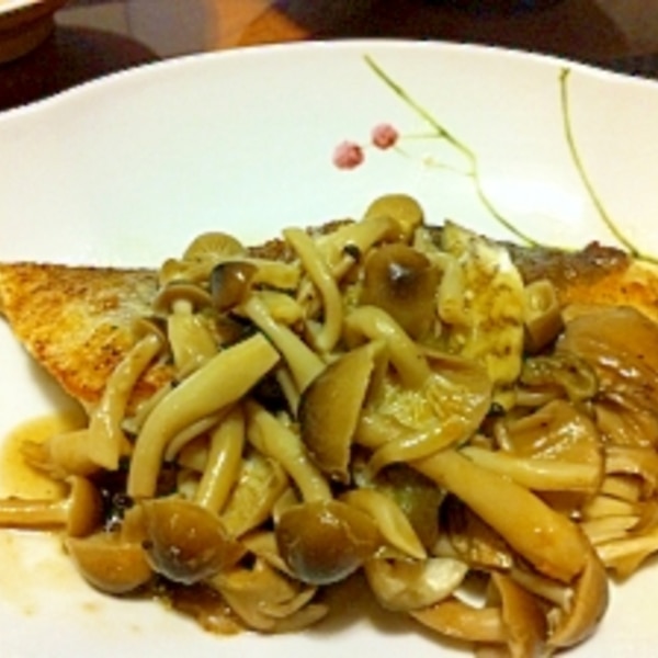 鱈のムニエル きのこバターソース レシピ 作り方 By ひろぱんだ 楽天レシピ 鱈のムニエル きのこバターソース レシピ 作り方 By ひろぱんだ 楽天レシピ