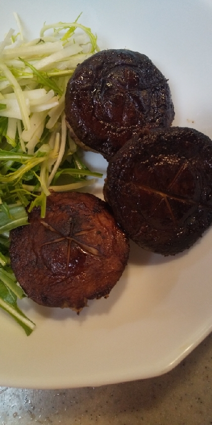椎茸のひき肉詰め