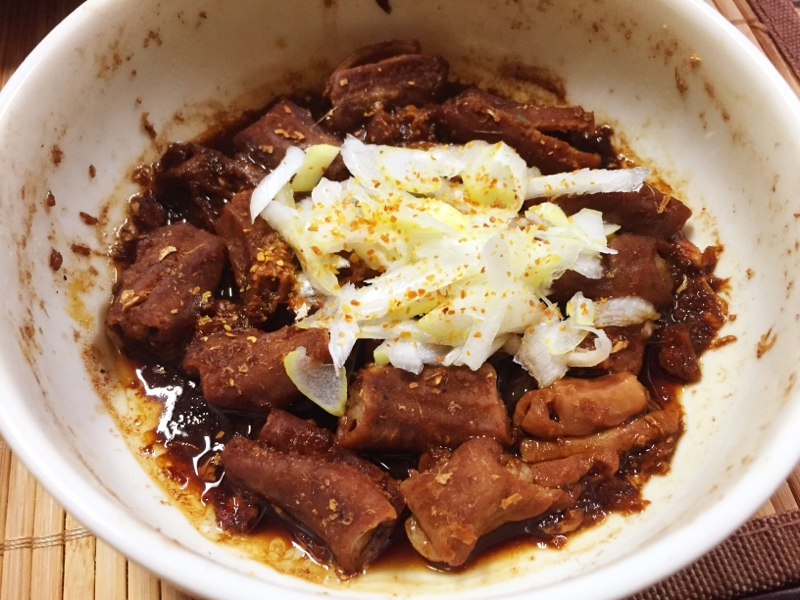 電子レンジで！豚モツの甘辛味噌煮