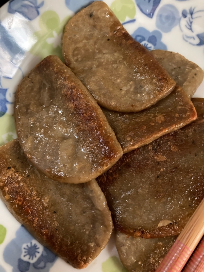 黒はんぺんのバター醤油ソテー