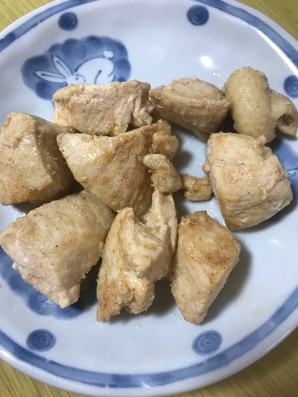 液体タイプのケイジャンソースを使ったので、色は薄いですが、しっとりして美味しかったです。
