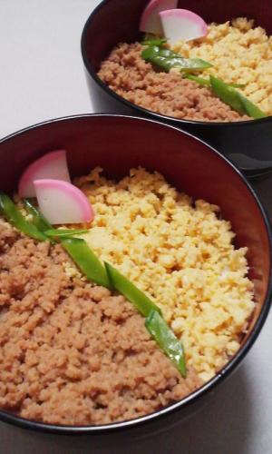 しっとり♪２色そぼろ丼