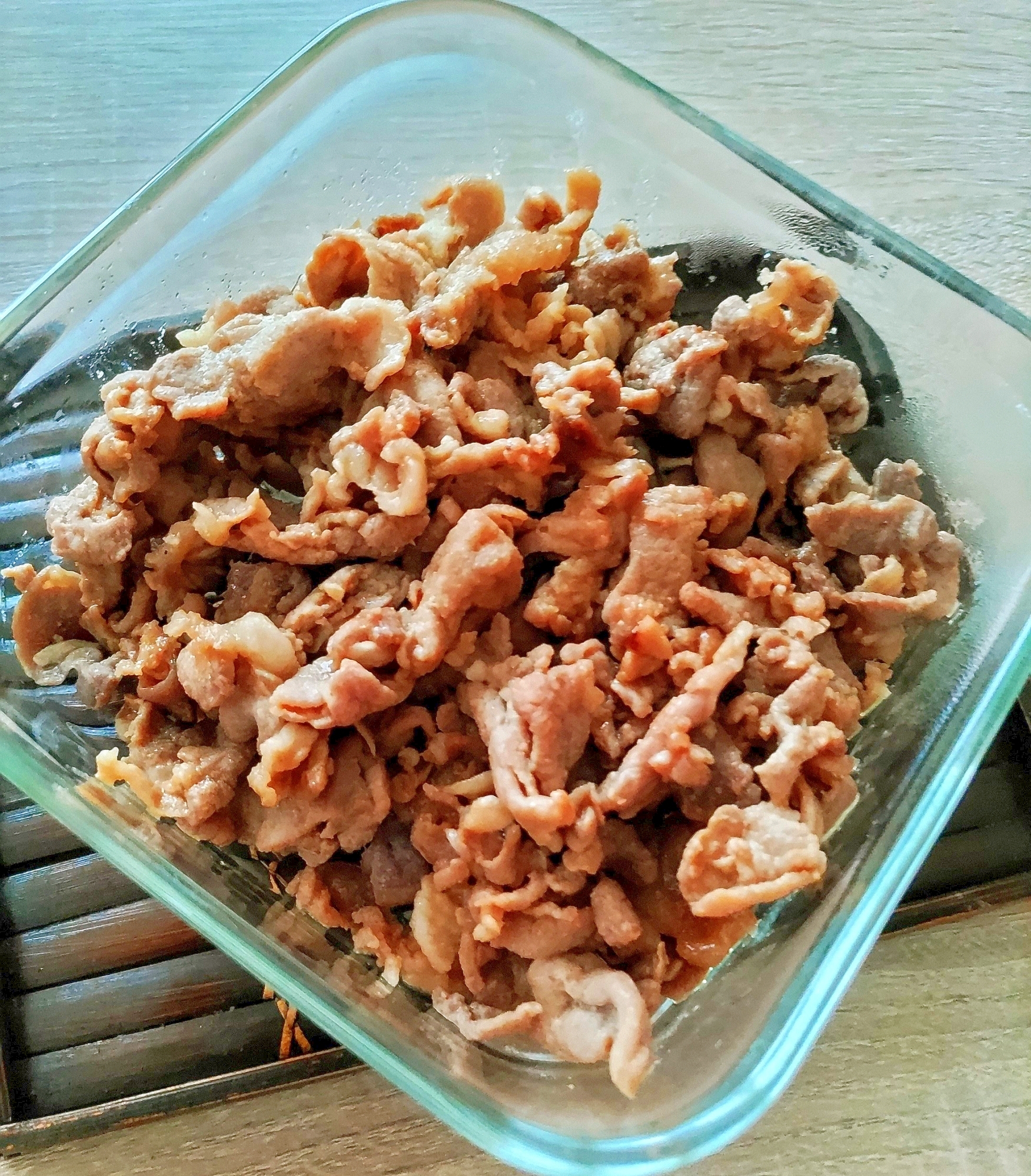 豚こま肉の盛岡冷麺スープ漬け焼き