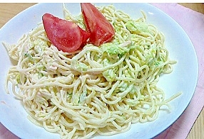 茹で残ったスパゲティでサラスパ
