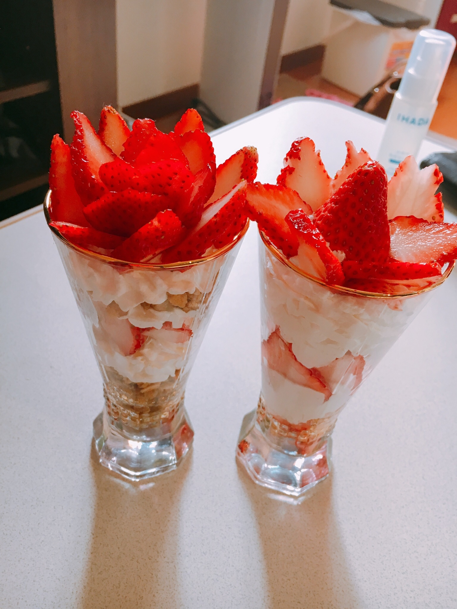 簡単いちごパフェ レシピ 作り方 By あくびちゃんn 楽天レシピ 簡単いちごパフェ レシピ 作り方 By あくびちゃんn 楽天レシピ