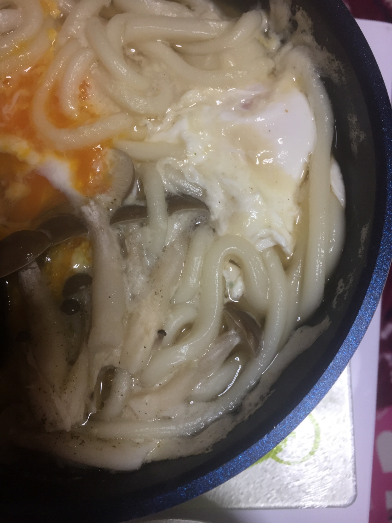 キノコと卵のうどんスープ