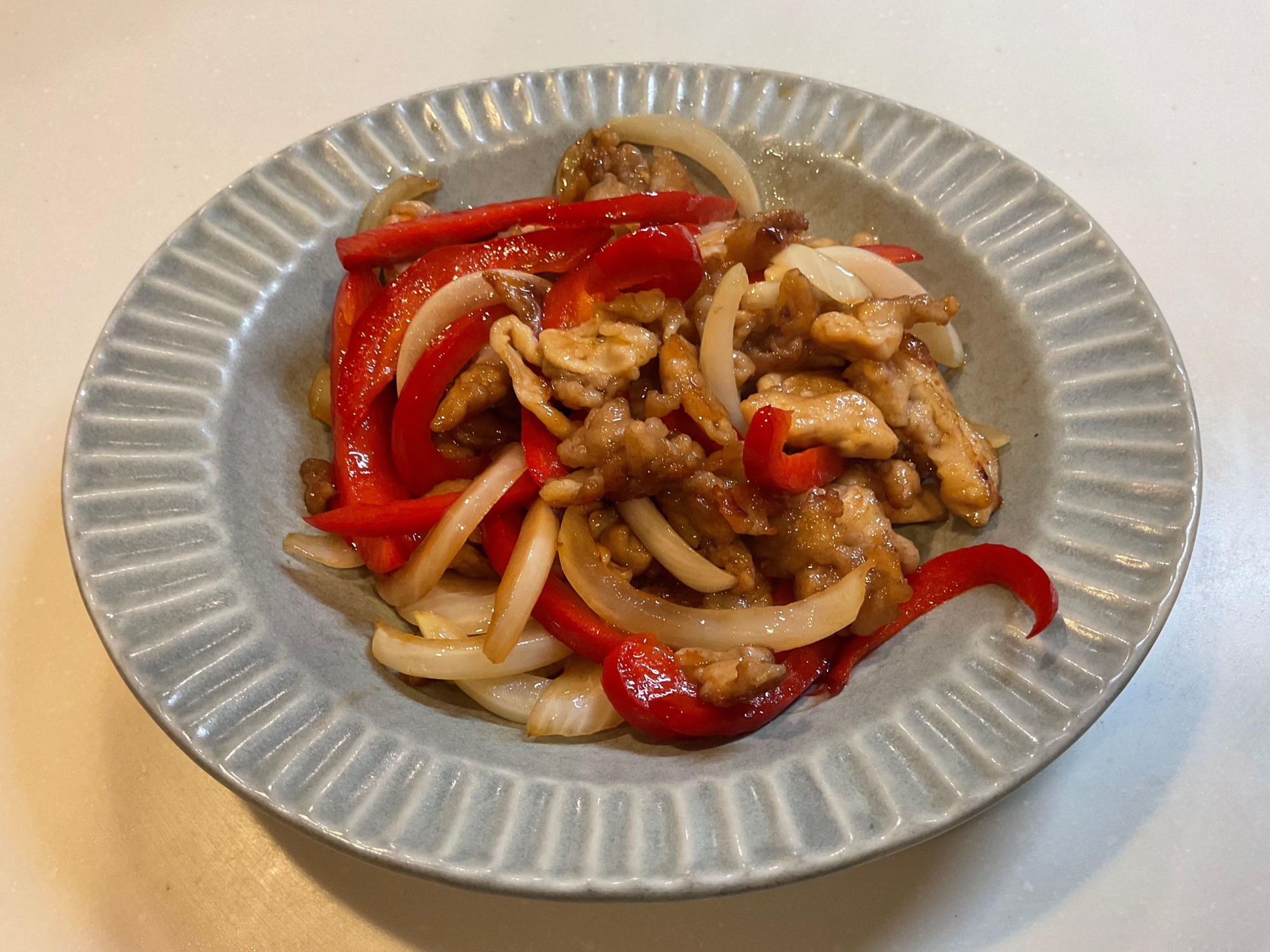 パプリカと豚肉のオイスター炒め！