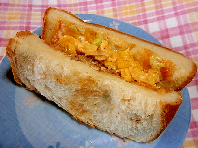 ハンバーグ・卵サンド