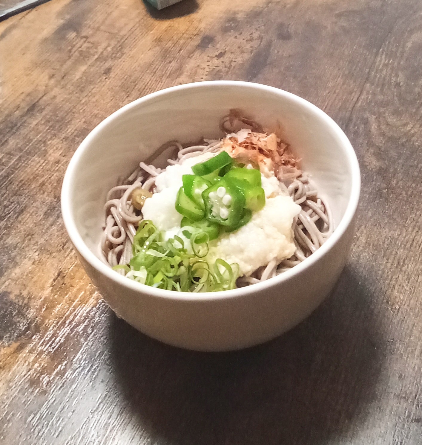 ネバネバ！とろろオクラそば