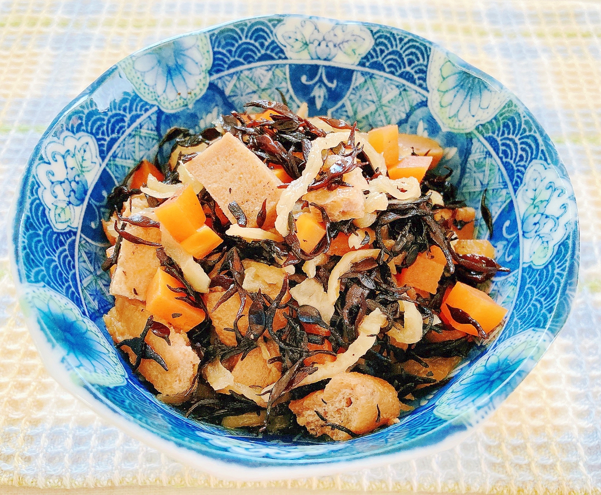 切干大根と高野豆腐のひじき煮