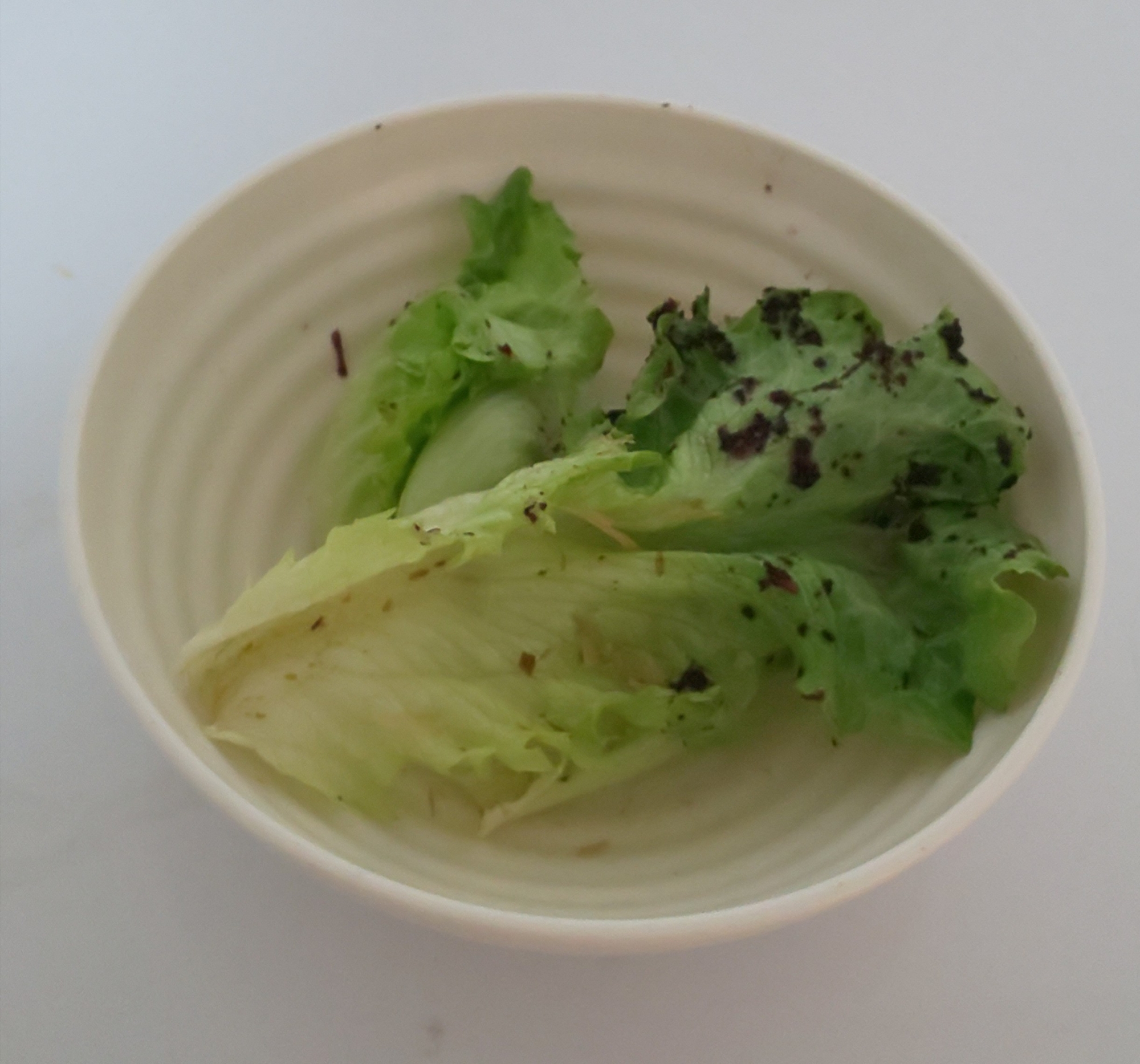 レタスのしそサラダ