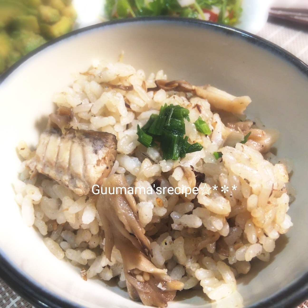 包丁不要♡旨みたっぷり♡鯖缶と舞茸の炊き込みご飯