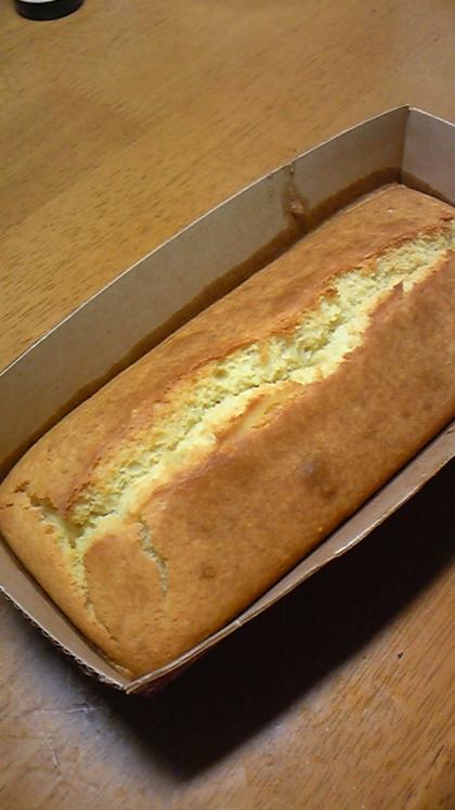 オリーブオイルで作りました。
甘さ控えめのケーキですね。
縦に筋を入れる方法で見栄えも良いし(^-^)
ありがとうございました♪