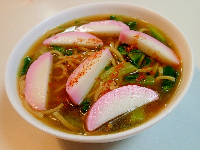 青梗菜と蒲鉾の煮込みラーメン♬