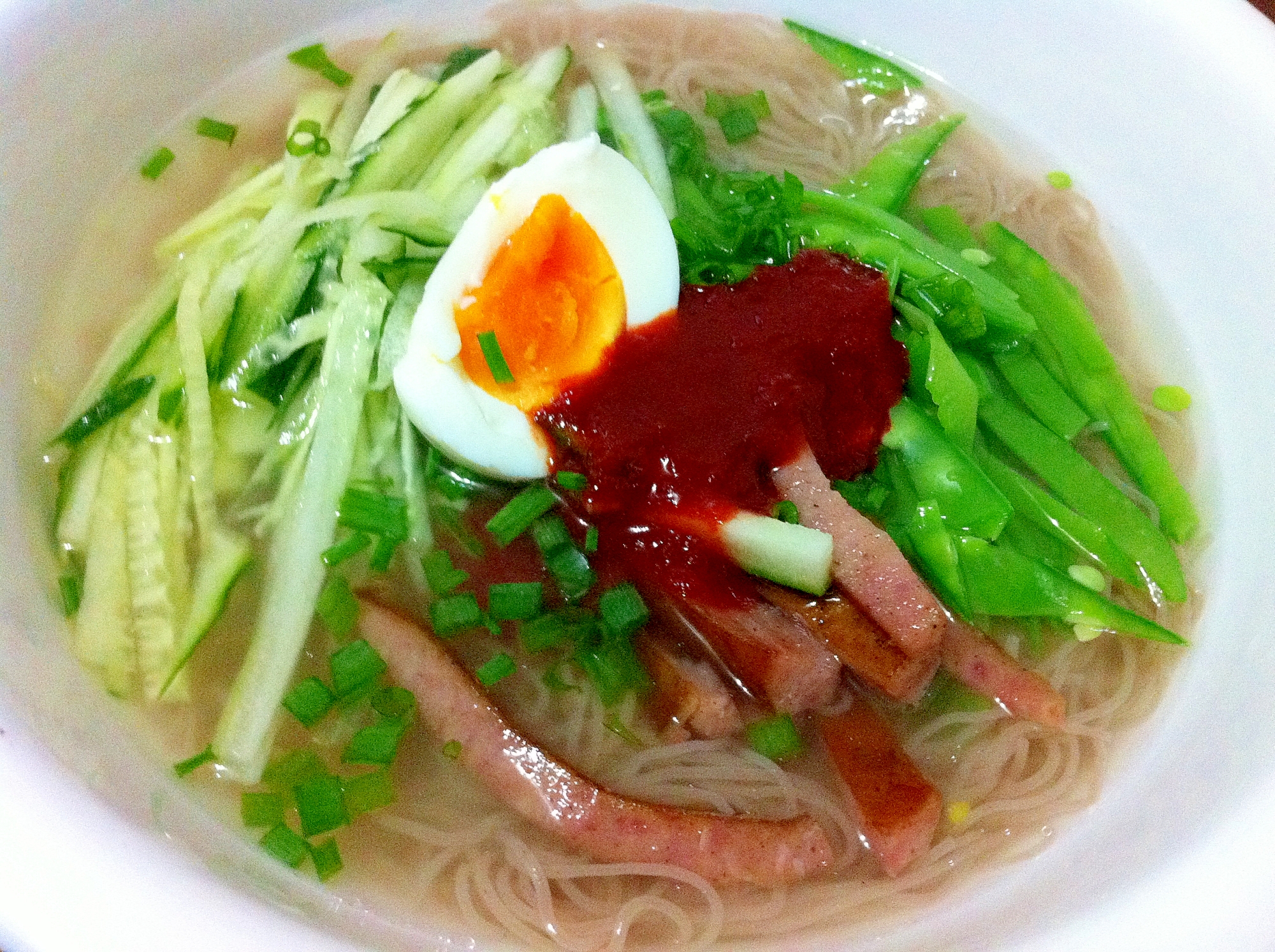 きぬさやたっぷり！シャキシャキ冷麺