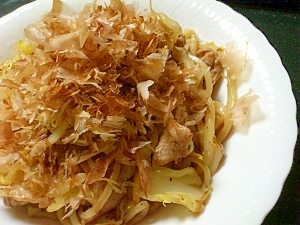 パパっと簡単醤油味シンプル焼きうどん♪
