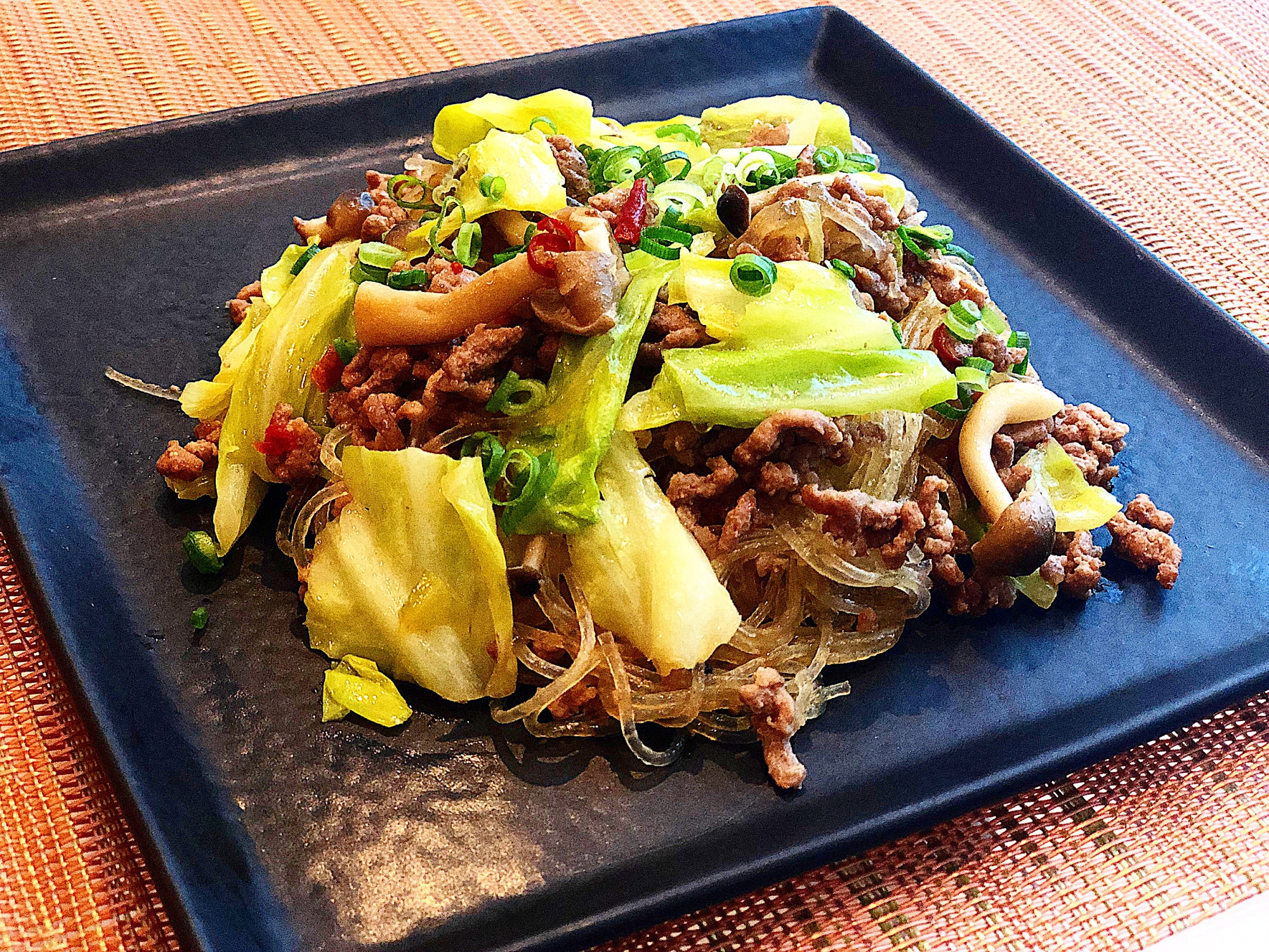 お箸が止まらない！春雨肉味噌キャベツ！