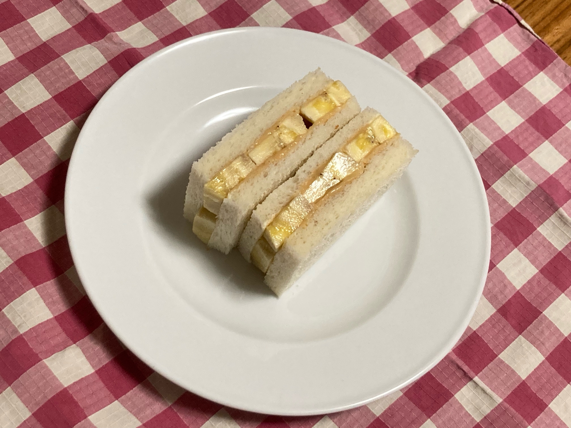うちのサンド　ピーナッツとバナナのサンドイッチ