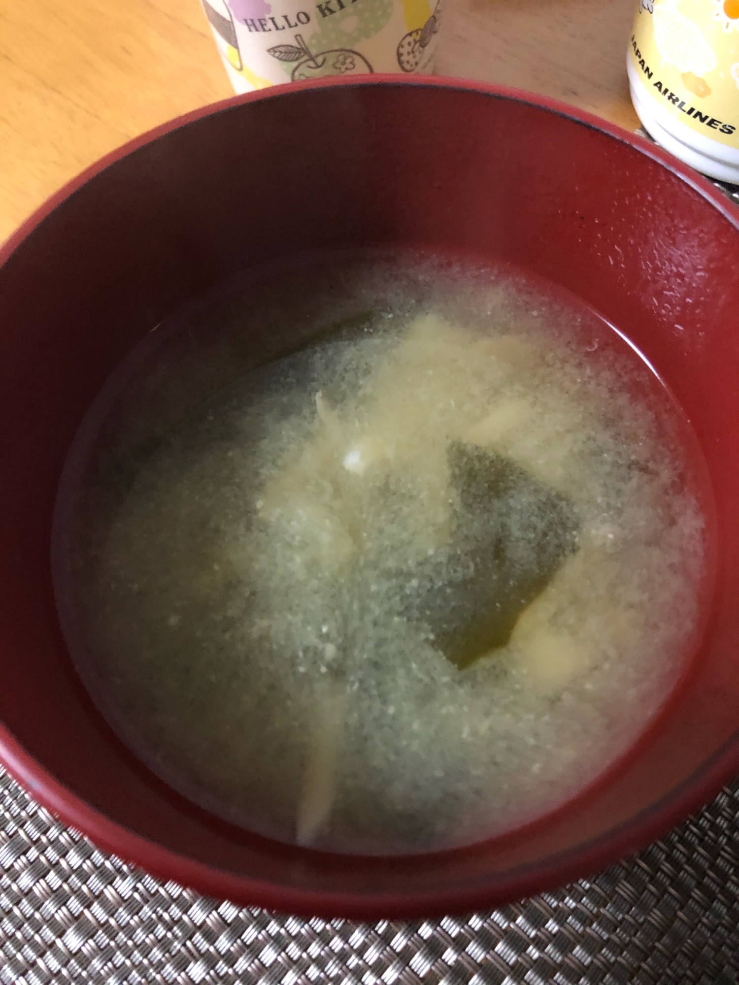 ワカメと舞茸の味噌汁