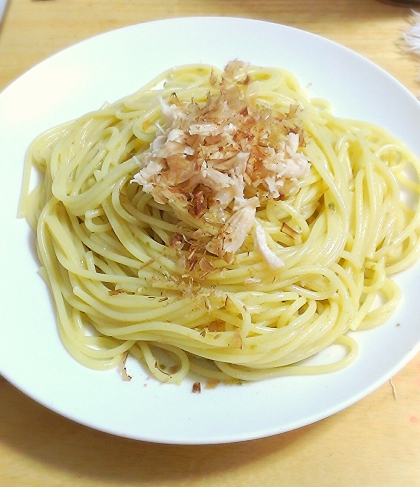 ほんとに和えるだけなのにしっかりした味のパスタができました！唐辛子が効いた柚子胡椒を使ったのでかなりパンチがきました笑
ごちそうさま！