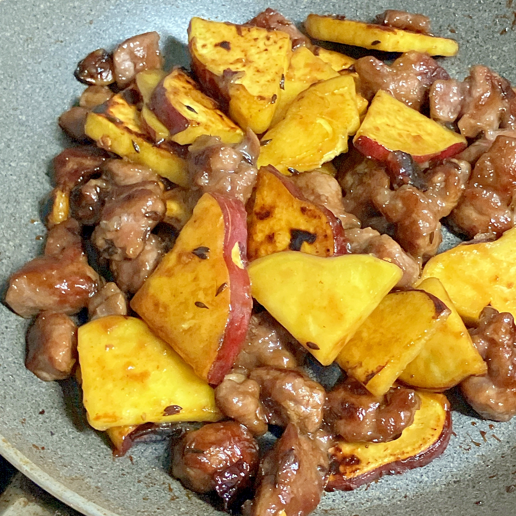 スパイスおかず★さつまいもとラムのクミン炒め