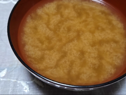 わかめの味噌汁（昆布だし）