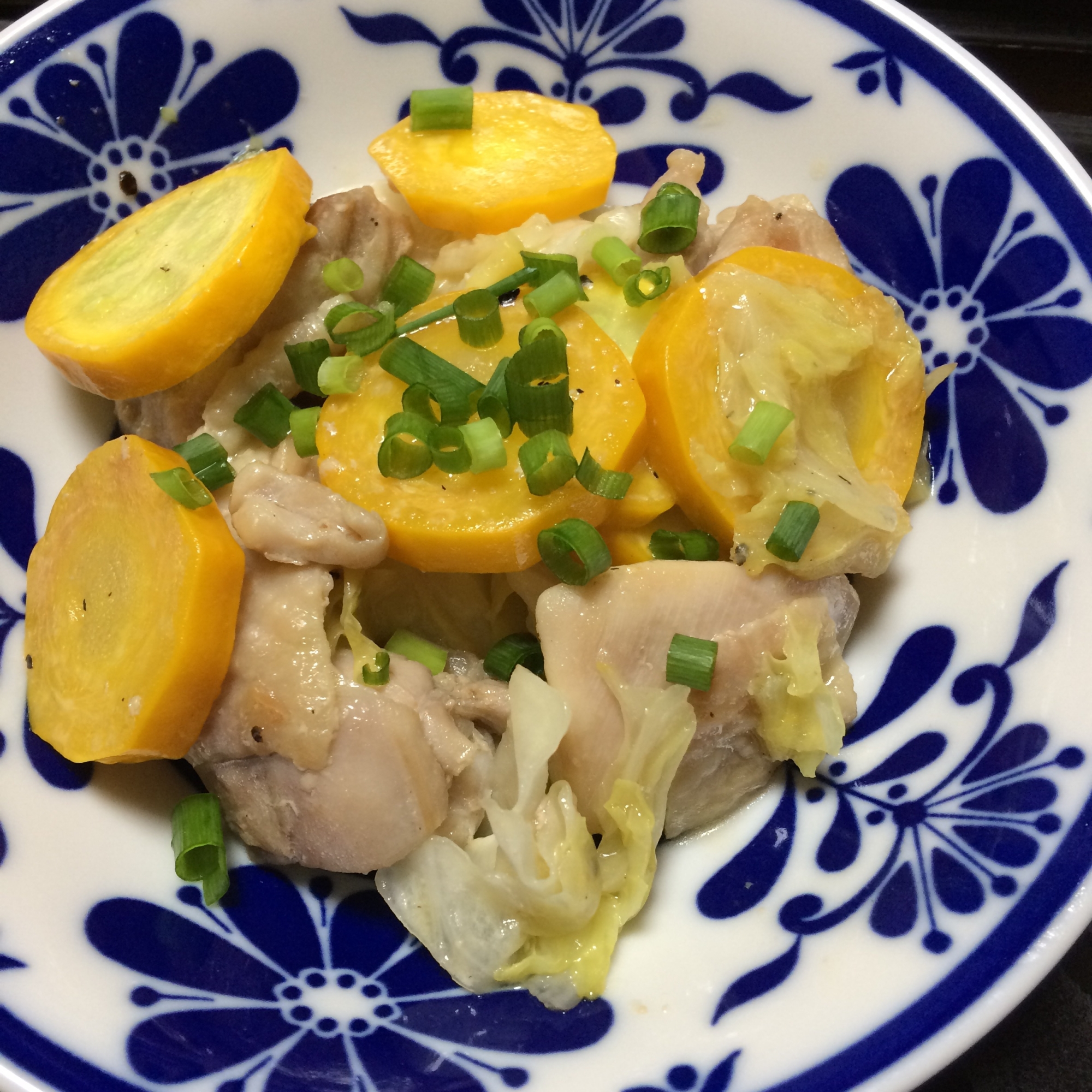 ズッキーニと鳥モモ肉の塩だれ炒め