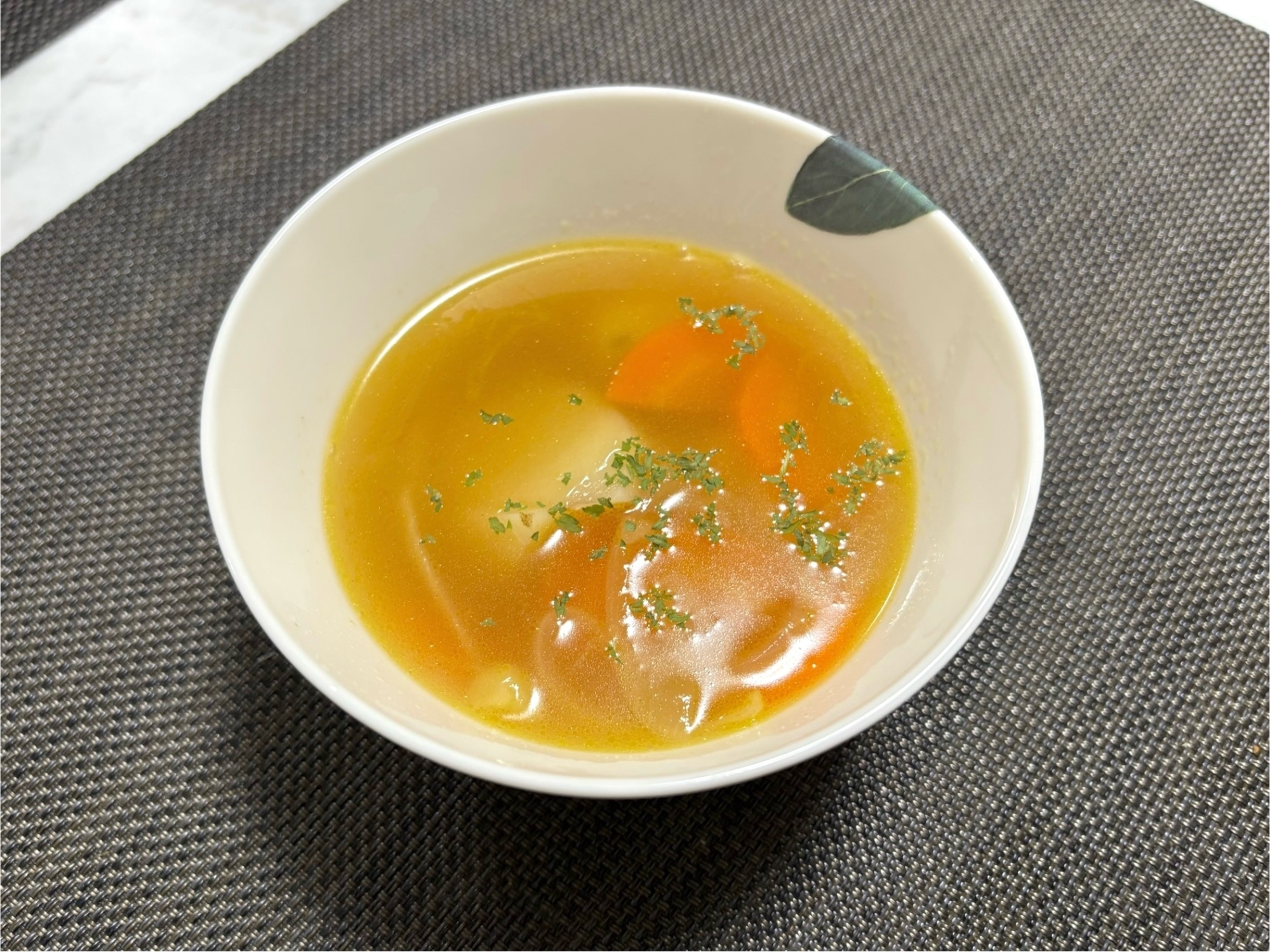 具だくさんコンソメスープ